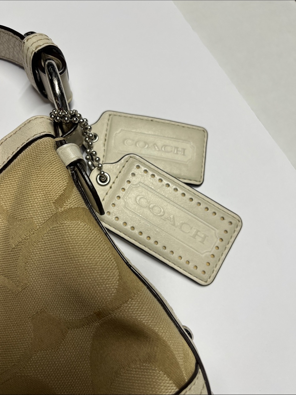 Coach Tan Signature Canvas Shoulder Bag with Cream Trim - Picture 4 of 9